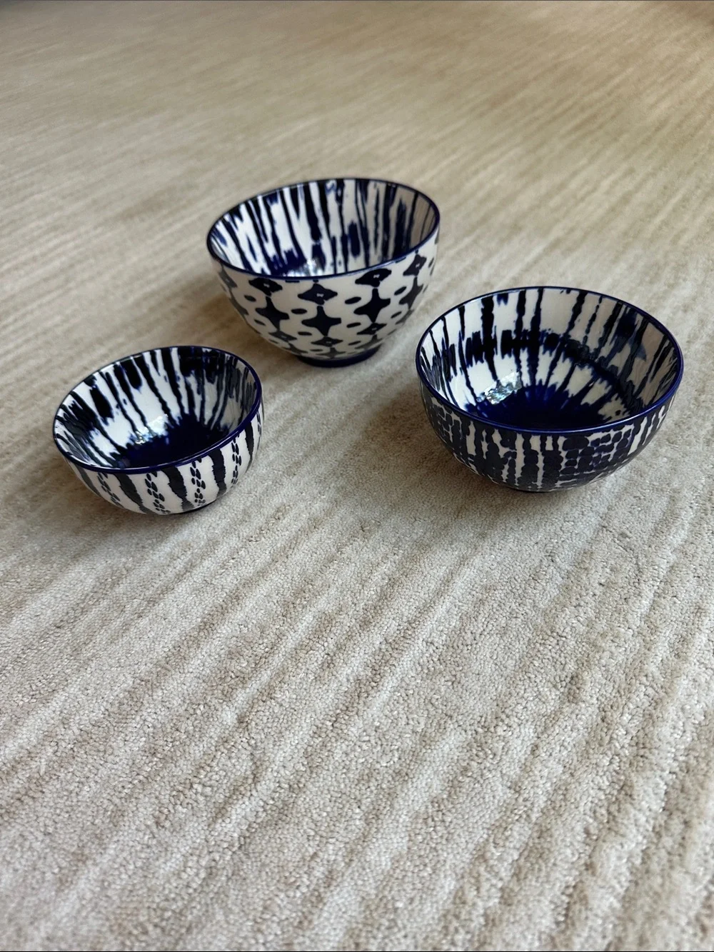 West Elm Indigo Tie Dye Small Nesting Bowls Set of 3 Prep Bowl Cobalt Blue White